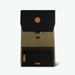 Deva - Sac à Dos - Medium -Mode Sacs Magasin TDM FW23 CITYV2 FACE RVB HD 0008s 0001 DEVA pochette 2